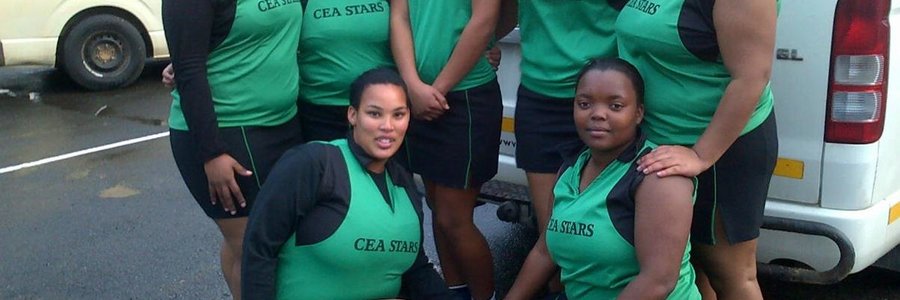 â€˜n Deel van die Sea Stars Netbalspelers, met Bertruline Dickson agter 2de van links